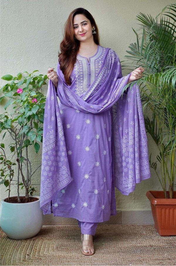 Soft & Stylish ? Floral Embroidered Cotton Printex Dress (XL) - Image 2