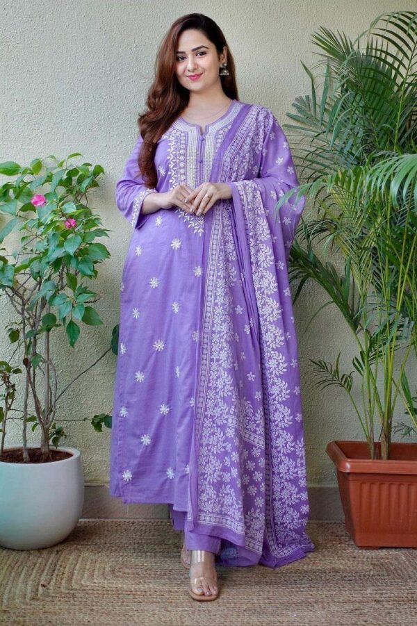 Soft & Stylish ? Floral Embroidered Cotton Printex Dress (XL) - Image 3