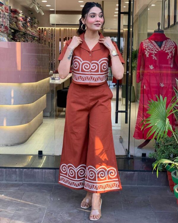 Laidback Luxe ? Embroidered Floral Dress with Printed Touch (XL) - Image 3